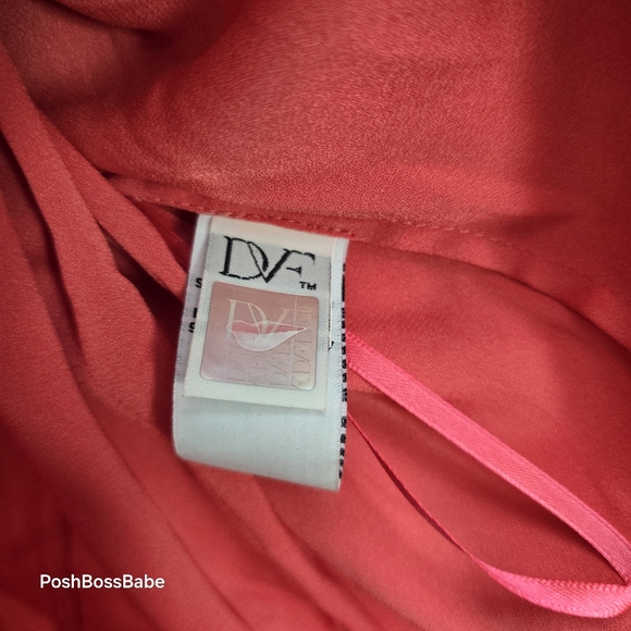 DVF AUBREY TWO OCEAN CORAL 100% SILK GOLD CHAIN NECKLINE BLOUSE SLEEVELESS - Picture 8 of 9